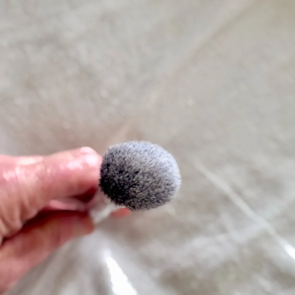 CROWN White Makeup Brush Blush Brush